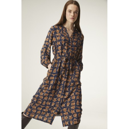 VESTIDO MIDI CON ESCOTE PICO Y CINTURÓN CON ANIMAL PRINT DE LEOPARDOS.