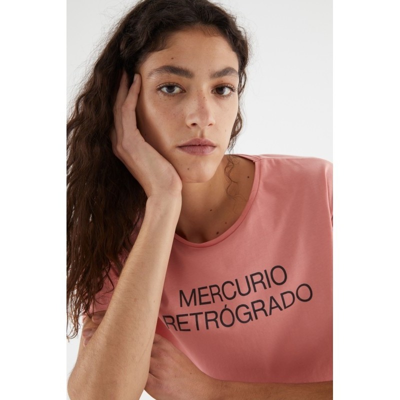 CAMISETA BÁSICA ESTAMPADA MERCURIO RETRÓGRADO
