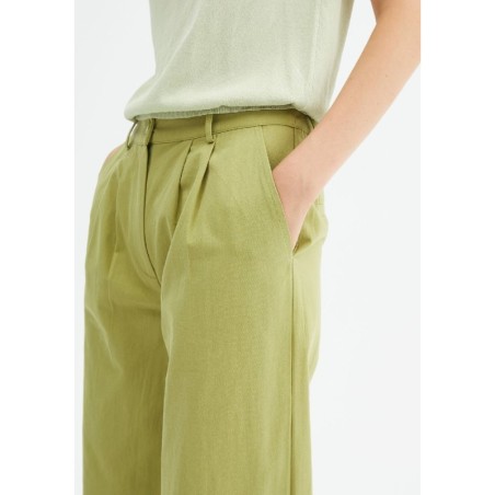 PANTALÓN VERDE