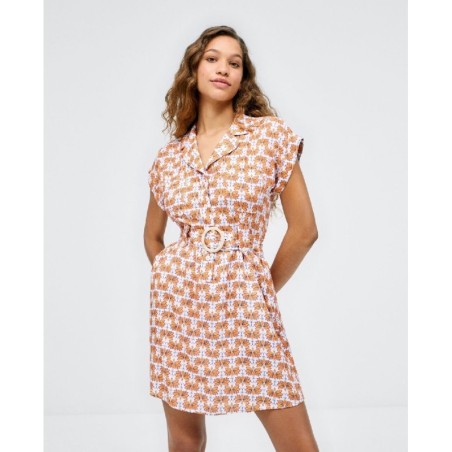 VESTIDO CORTO CAMISERO CON CINTURÓN.