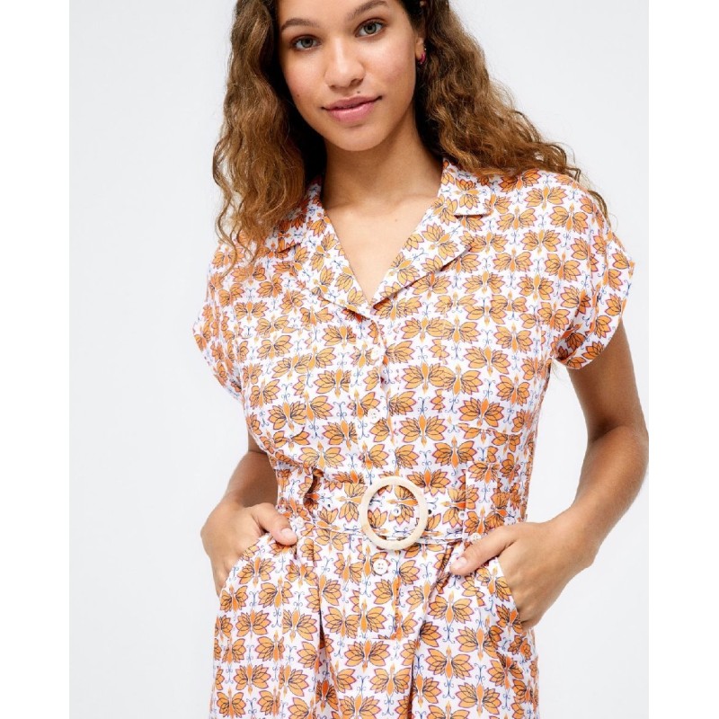 VESTIDO CORTO CAMISERO CON CINTURÓN.
