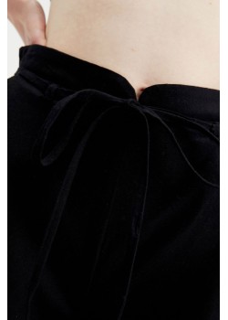 PANTALÓN RECTO DE TIRO ALTO CON CINTURÓN. 2
