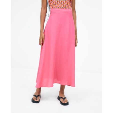 FALDA MIDI MUY AMPLIA.