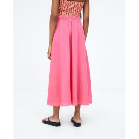 FALDA MIDI MUY AMPLIA.