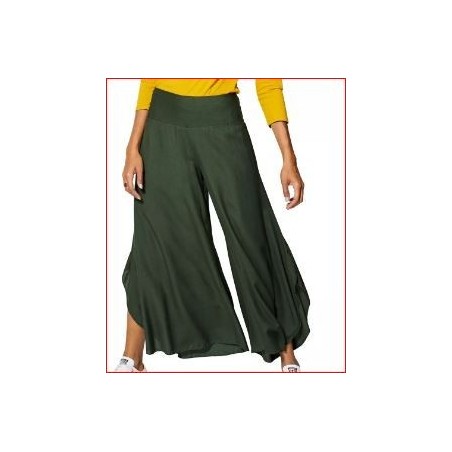 PANTALÓN CROP ACAMPANADO,VERDE.