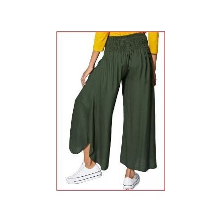 PANTALÓN CROP ACAMPANADO,VERDE.