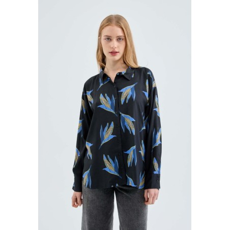 CAMISA EN VISCOSA LENZING"ECOVERO"CON ESTAMPADO DE MAZORCA.