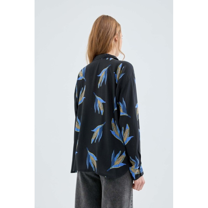 CAMISA EN VISCOSA LENZING"ECOVERO"CON ESTAMPADO DE MAZORCA.