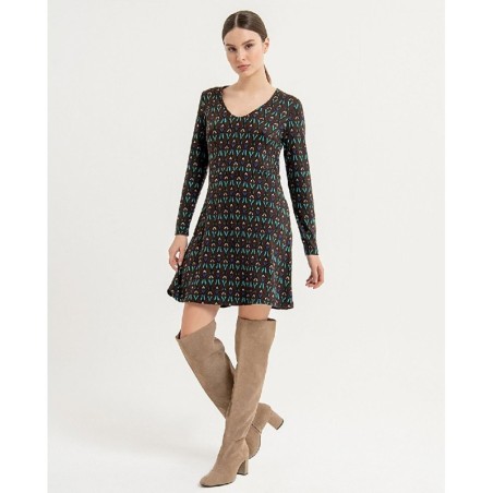 VESTIDO CORTO ESTILO SKATER.