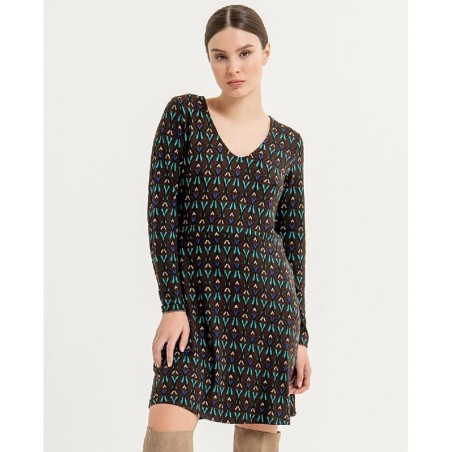 VESTIDO CORTO ESTILO SKATER.