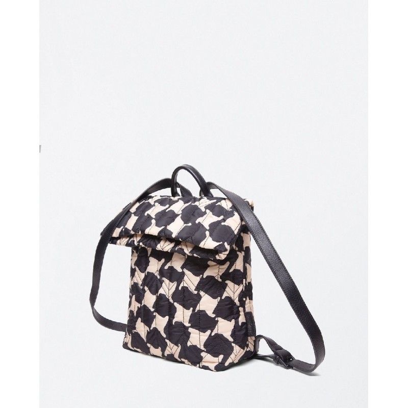 MOCHILA ACOLCHADA ESTAMPADA BICOLOR.