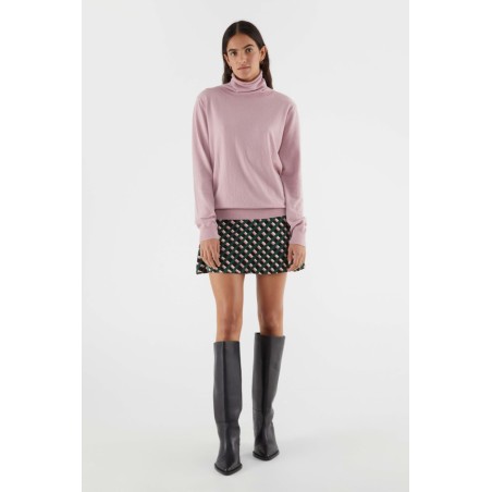 JERSEY DE PUNTO FINO CON CUELLO ALTO.