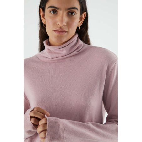 JERSEY DE PUNTO FINO CON CUELLO ALTO.