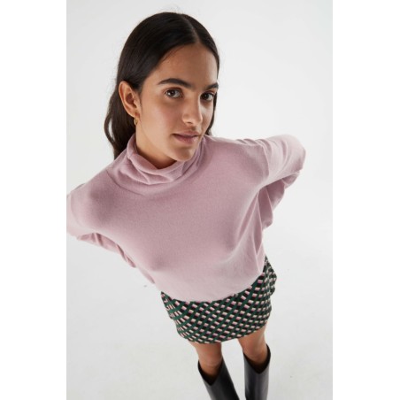 JERSEY DE PUNTO FINO CON CUELLO ALTO.