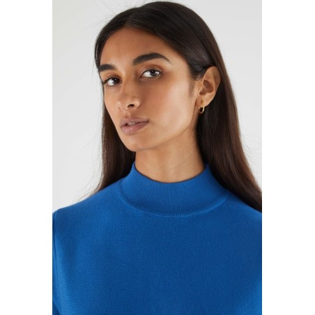 JERSEY EVASÉ DE CUELLO ALTO.