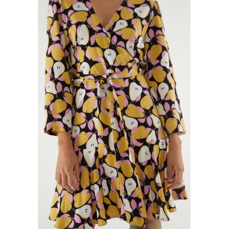 VESTIDO CORTO CRUZADO CON ESTAMPADO DE PERAS.