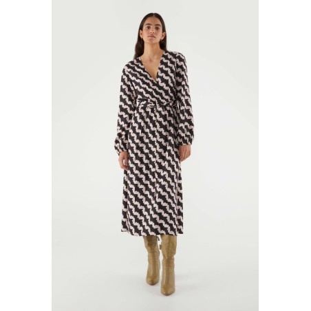 VESTIDO MIDI CRUZADO CON ESTAMPADO GEÓMETRICO NEGRO.