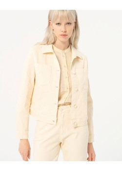 CHAQUETA CORTA CON BOLSILLOS PLASTRÓN. 2