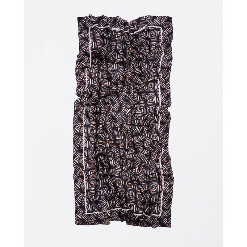 Pañuelo pareo estampado motivos geométricos negro