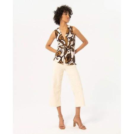 TOP TIRANTES CON FRUNCIDO EN PECHO.