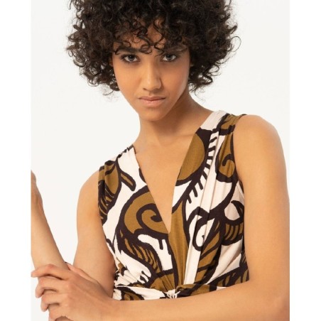 TOP TIRANTES CON FRUNCIDO EN PECHO.