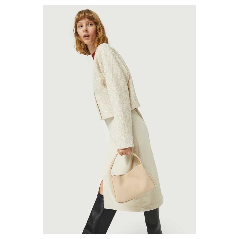 Falda midi de pana blanca.