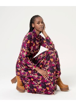 Falda larga plisada. 2