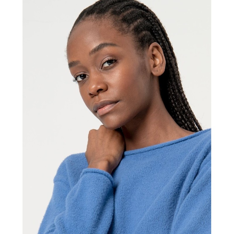 Jersey de punto escote barco.