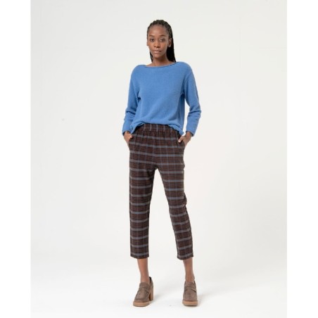 Jersey de punto escote barco.