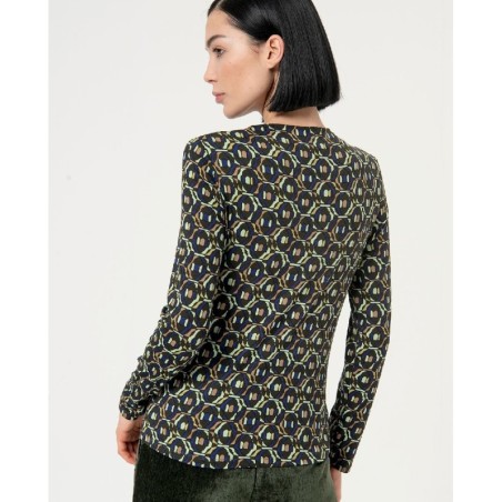 Top cuello perkins drapeado.