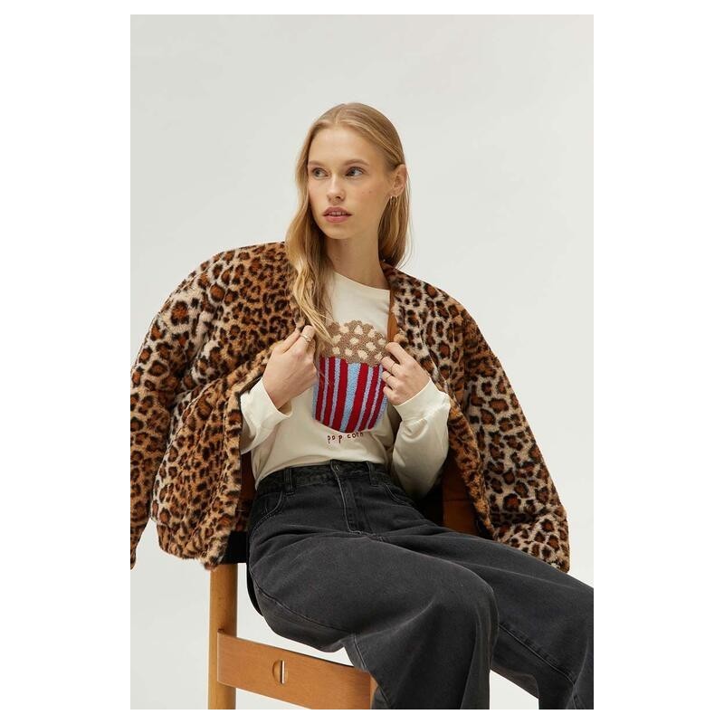 Camiseta con print de palomitas.