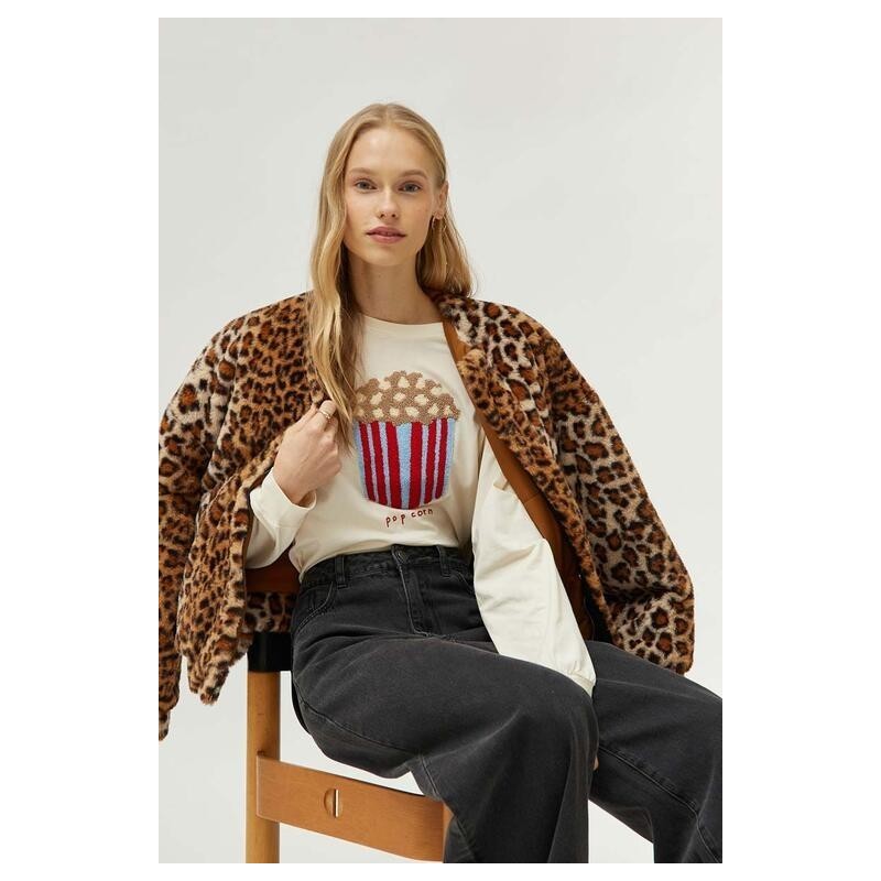 Camiseta con print de palomitas.