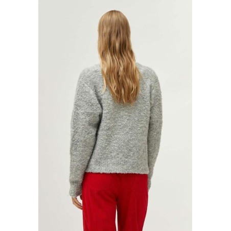 Cárdigan detalle de corazones grandes.