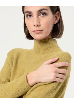 Jersey de punto con cuello alto y manga raglán. 2