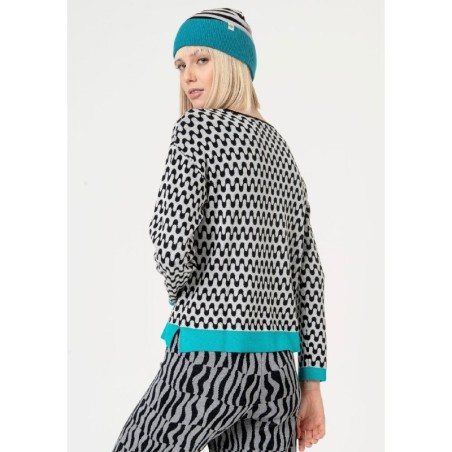 Jersey jacquard,escote pico.