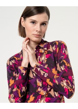 Vestido corto elástico estampado morado. 2