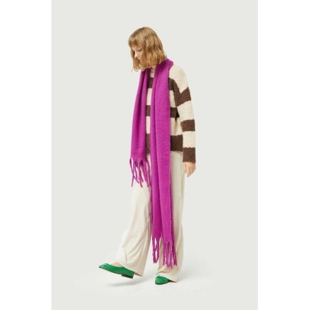 Jersey de punto mullido,rayas marrones.