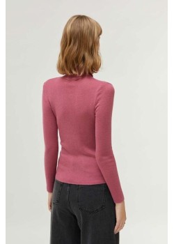 Top cuello alto. 2
