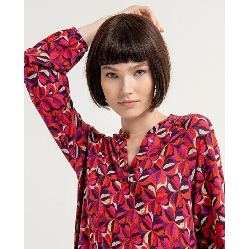 Vestido largo y ancho,manga volumen y volante.