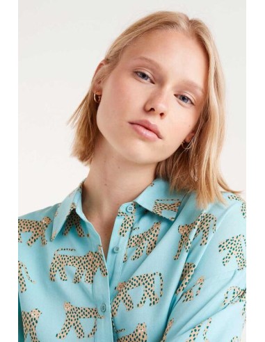 CAMISA FLUIDA ESTAMPADO JAGUAR.