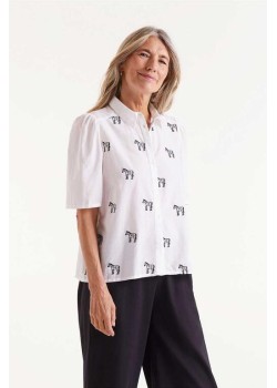 CAMISA MANGA CORTA,ESTAMPADO SAFARI.