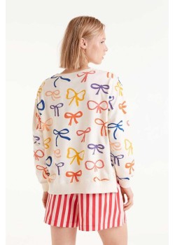 SUDADERA ESTAMPADO DE LAZOS. 2
