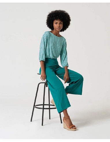 PANTALÓN RECTO CROPPED.