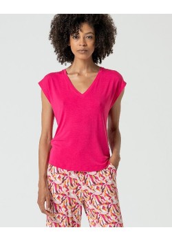 CAMISETA SIN MANGAS,ESCOTE PICO.