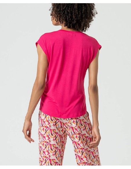 CAMISETA SIN MANGAS,ESCOTE PICO.