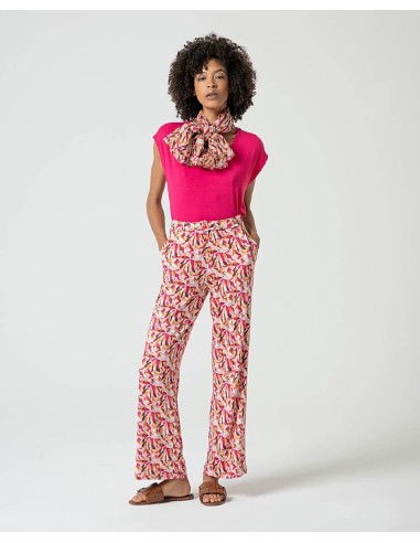 CAMISETA SIN MANGAS,ESCOTE PICO.