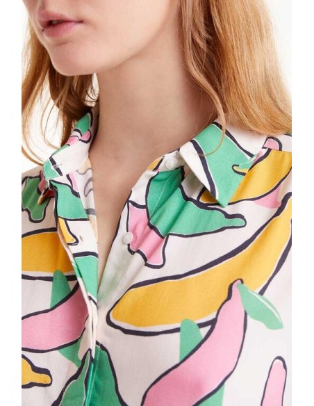 CAMISA ESTAMPADO BÁNANA.