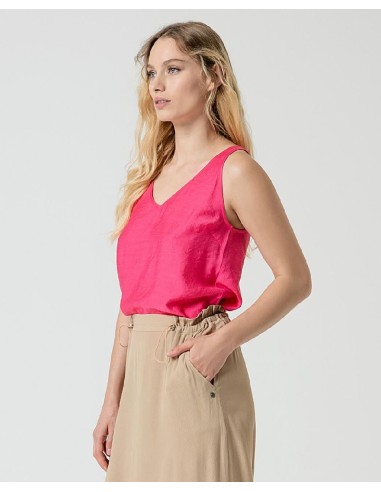 FALDA CON CINTURILLA CON CORDÓN AJUSTABLE.