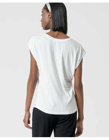 CAMISETA SIN MANGAS, ESCOTE PICO.