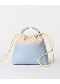 BOLSO FRUNCIDO BICOLOR CON ASA MULTIPOSICIÓN.